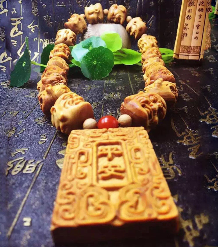 正宗太行崖柏精雕十八罗汉车挂 崖柏平安无事牌车饰