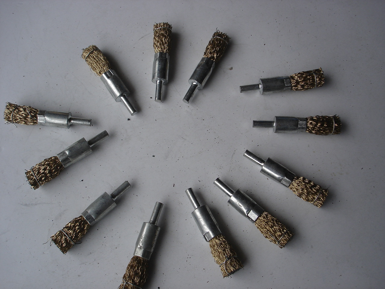 钢丝磨头 带柄钢丝笔刷15/16*6