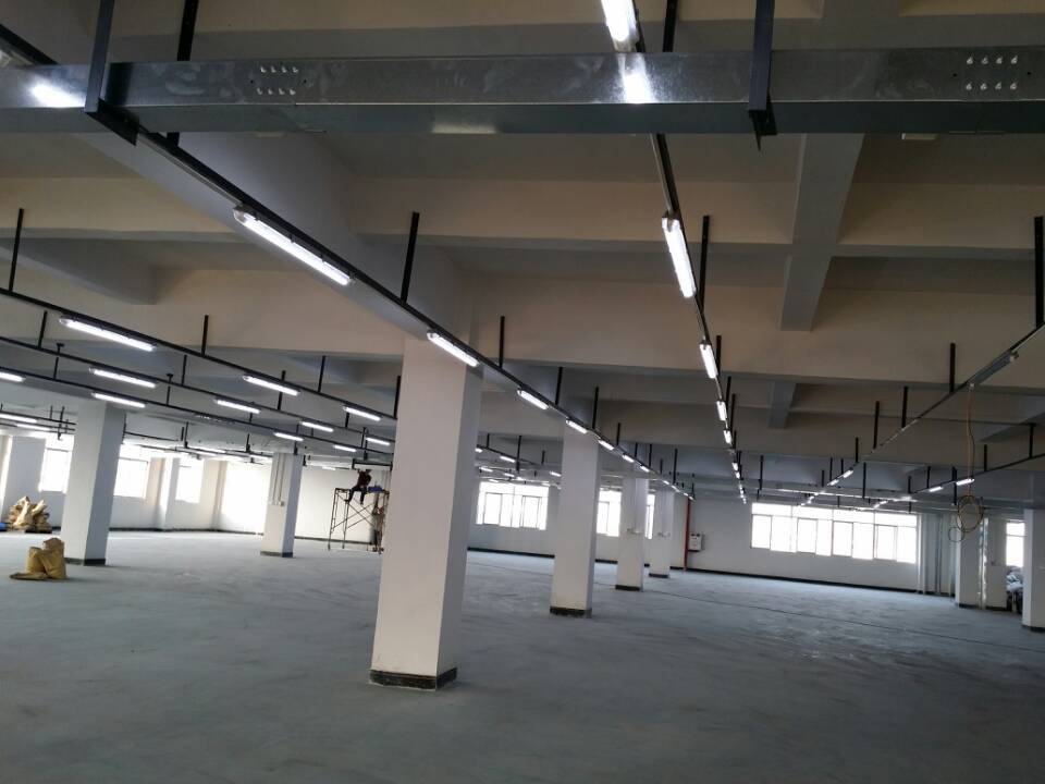 led日光灯管30w 60w 80w 地下停车场感应灯 三防灯 线性灯 线条灯