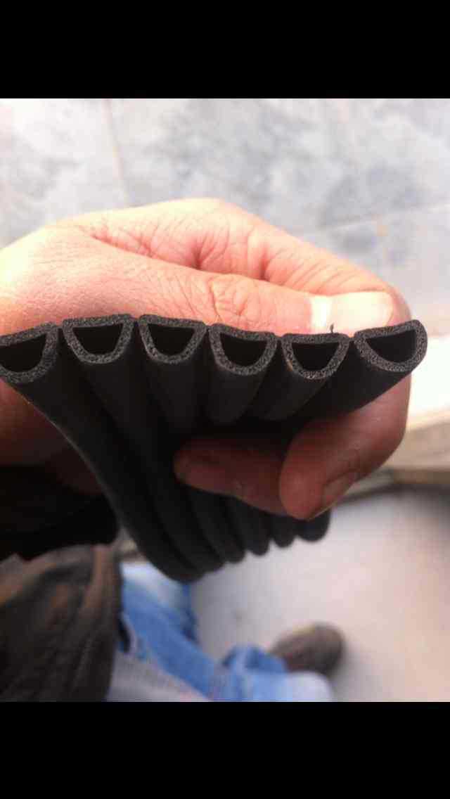 自粘式木门套装门 隔音条 防撞条 防尘条 9乘6