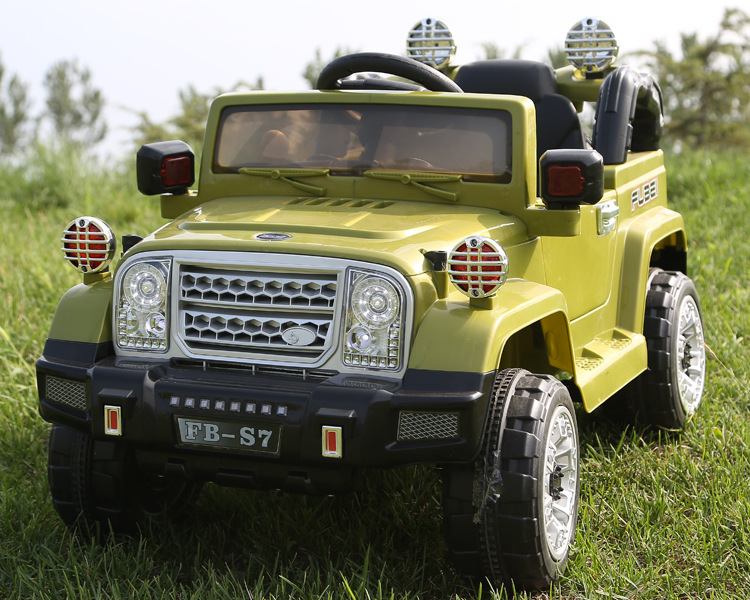 圣优宝 儿童电动车牧马人四轮双驱双电蓝牙遥控可坐人电动小汽.