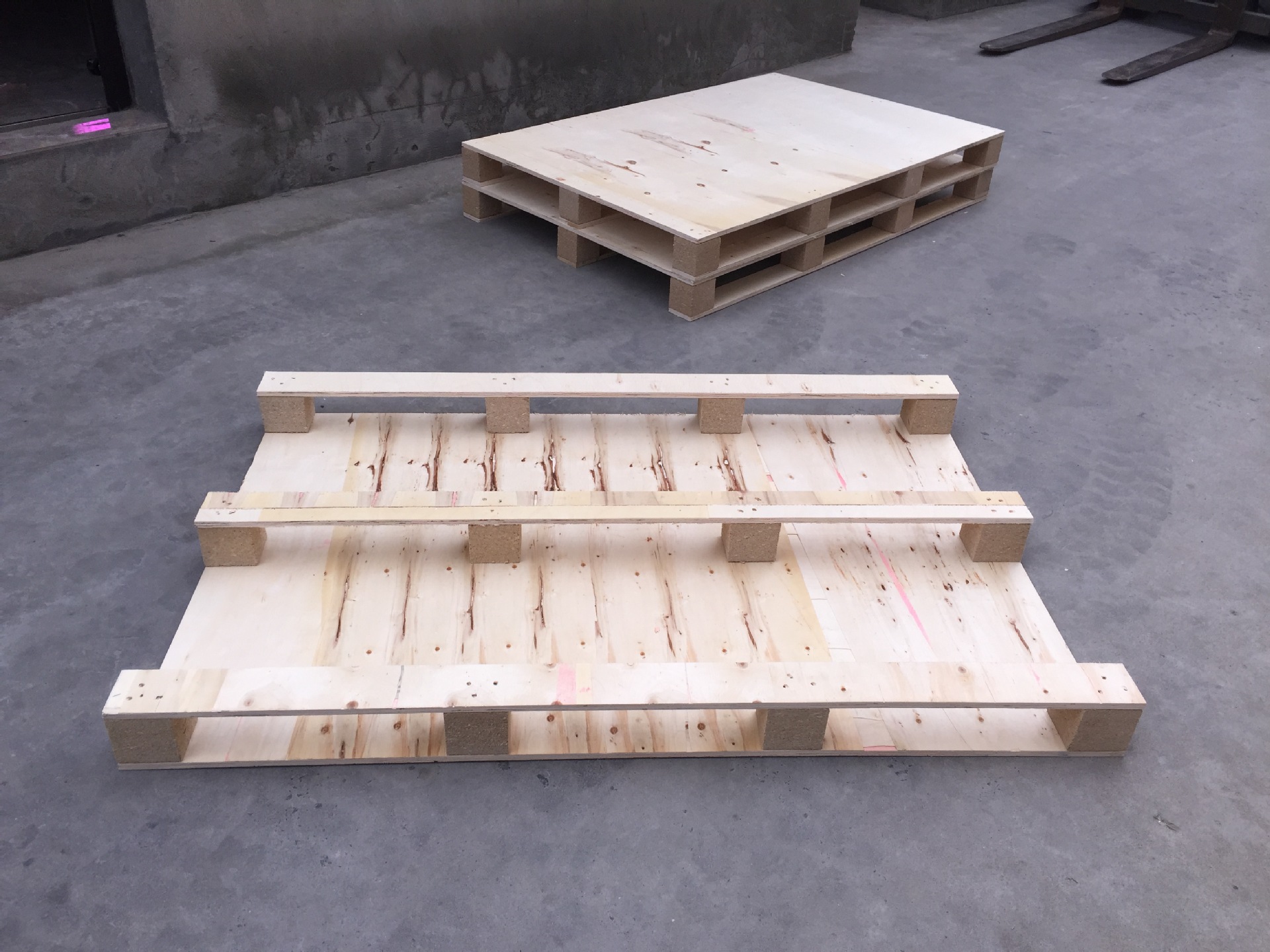 供应三夹板托盘,免熏蒸托盘,胶合板托盘,铲板,可按要求定做