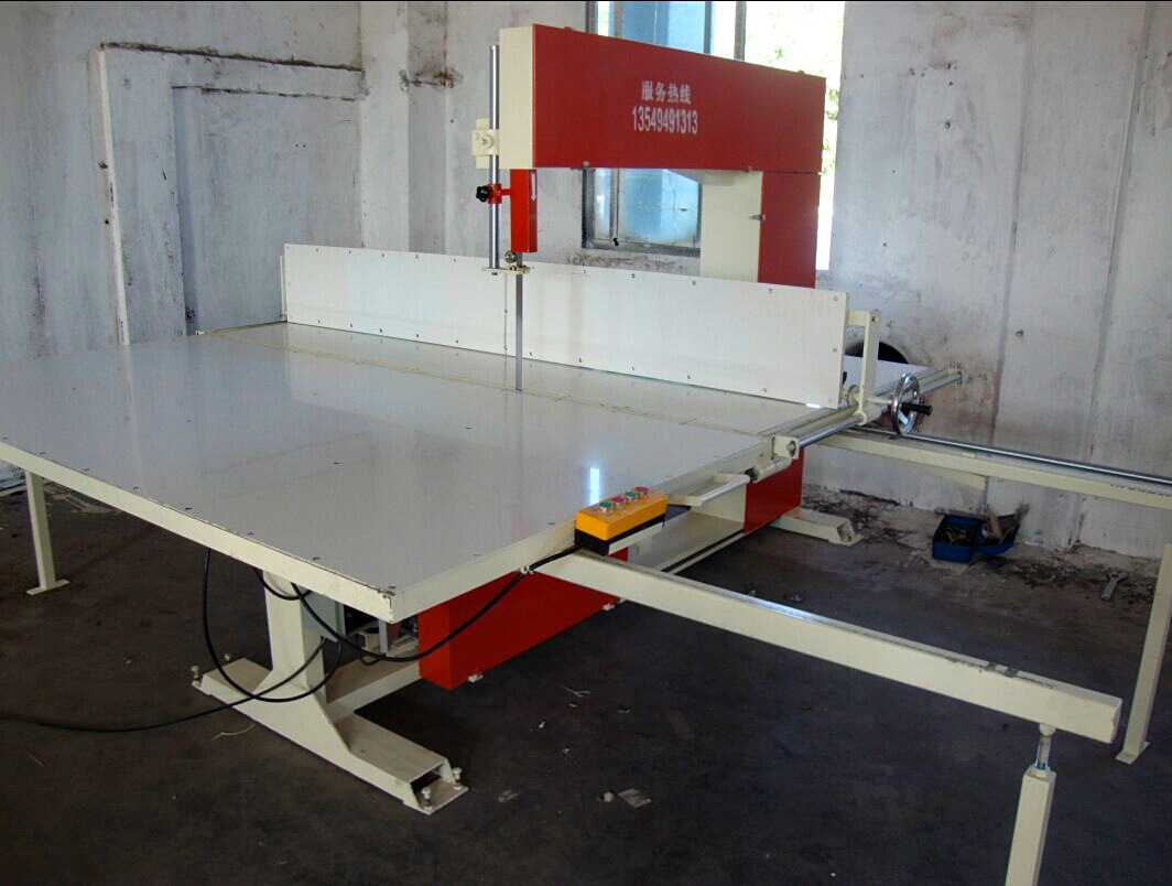 珍珠棉立切机定制,海绵立切机定制选东莞恒翔立切机厂家