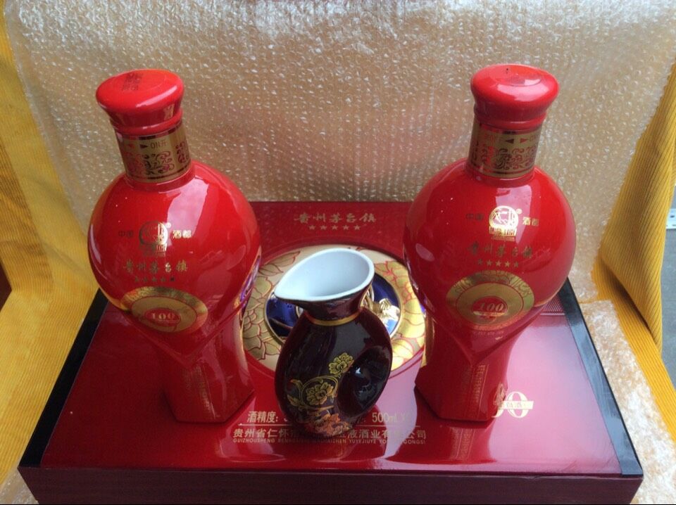 茅台镇100珍藏酒_批发供应贵州 100珍藏酒 白酒 浓香型 52度 500lx2