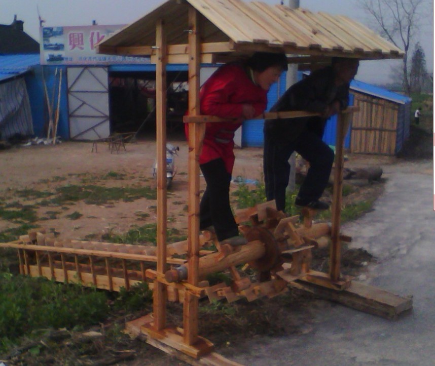 供应室外碳化木景观水车/脚踩式龙骨水车 /品种齐全