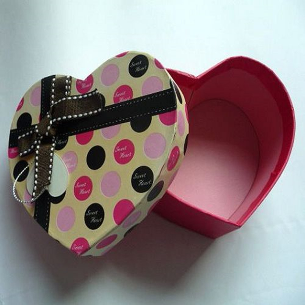 厂家直销礼品盒心型包装盒纯色盒纸盒心形爱心礼盒喜糖盒韩版圆点