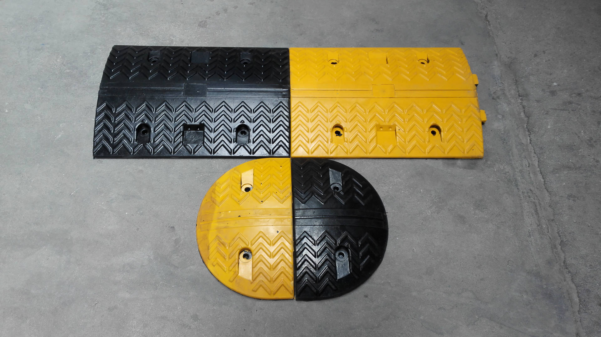 橡胶减速带圆头 橡胶缓冲带 道路减速设