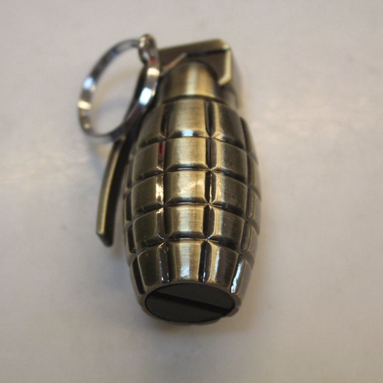 批发 军迷创意个性手榴外形火柴 金属手雷外形明火万次火柴