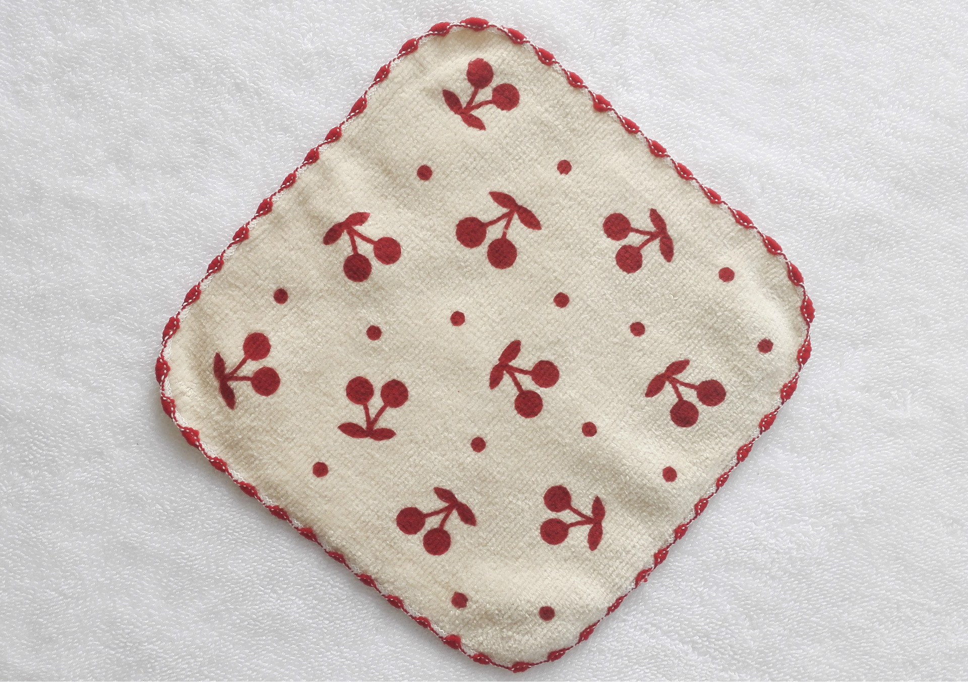 厂家直销 儿童小方巾 款式齐全 量大从优 推荐热卖