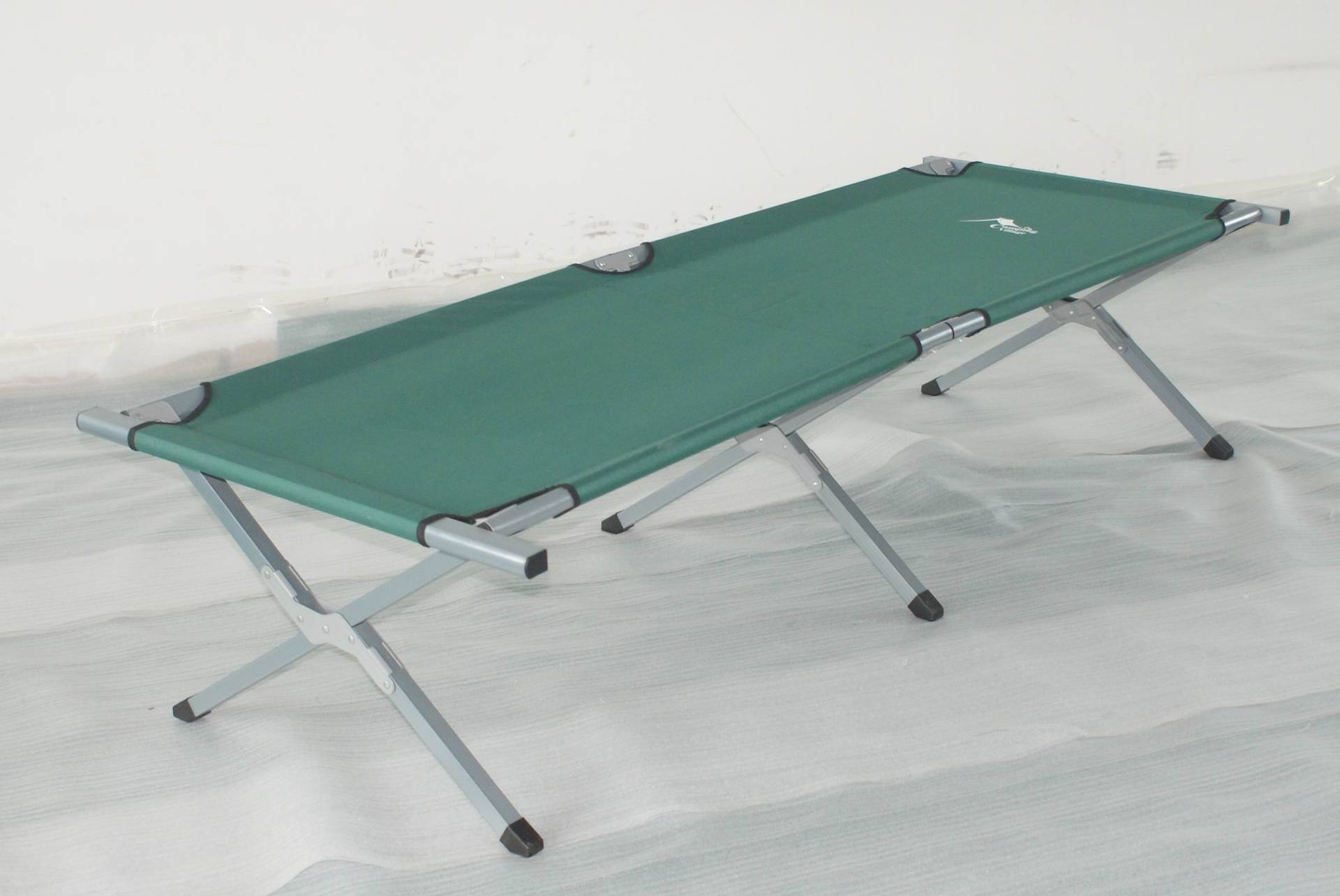 直销供应 新款折叠午休行军床 部队折叠铝床中高档质量