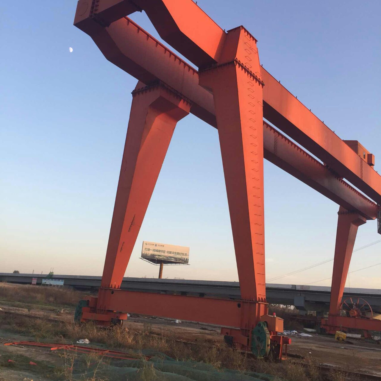 河南长垣厂家专业供应地铁 路政等工程龙门式天车双梁龙门起重机