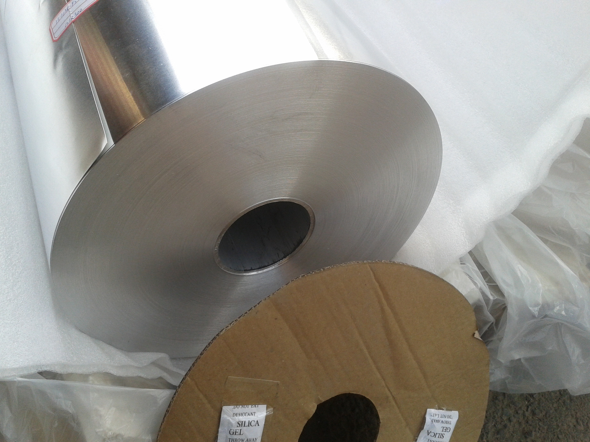 江苏现货1060铝箔,8011铝箔,双零铝箔