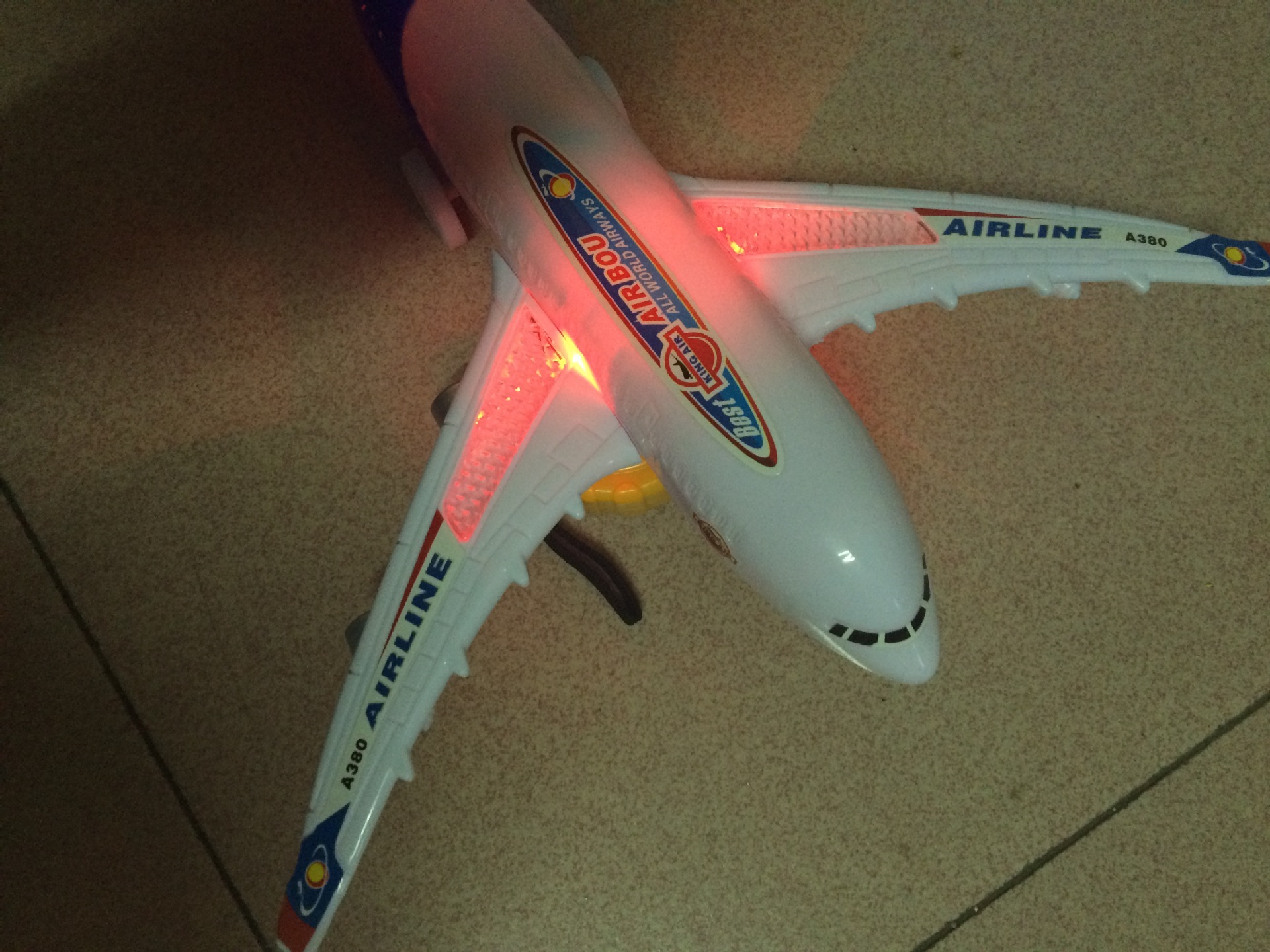 电动万向带音乐发光玩具飞机超炫的夜市热销儿童玩具电动玩具