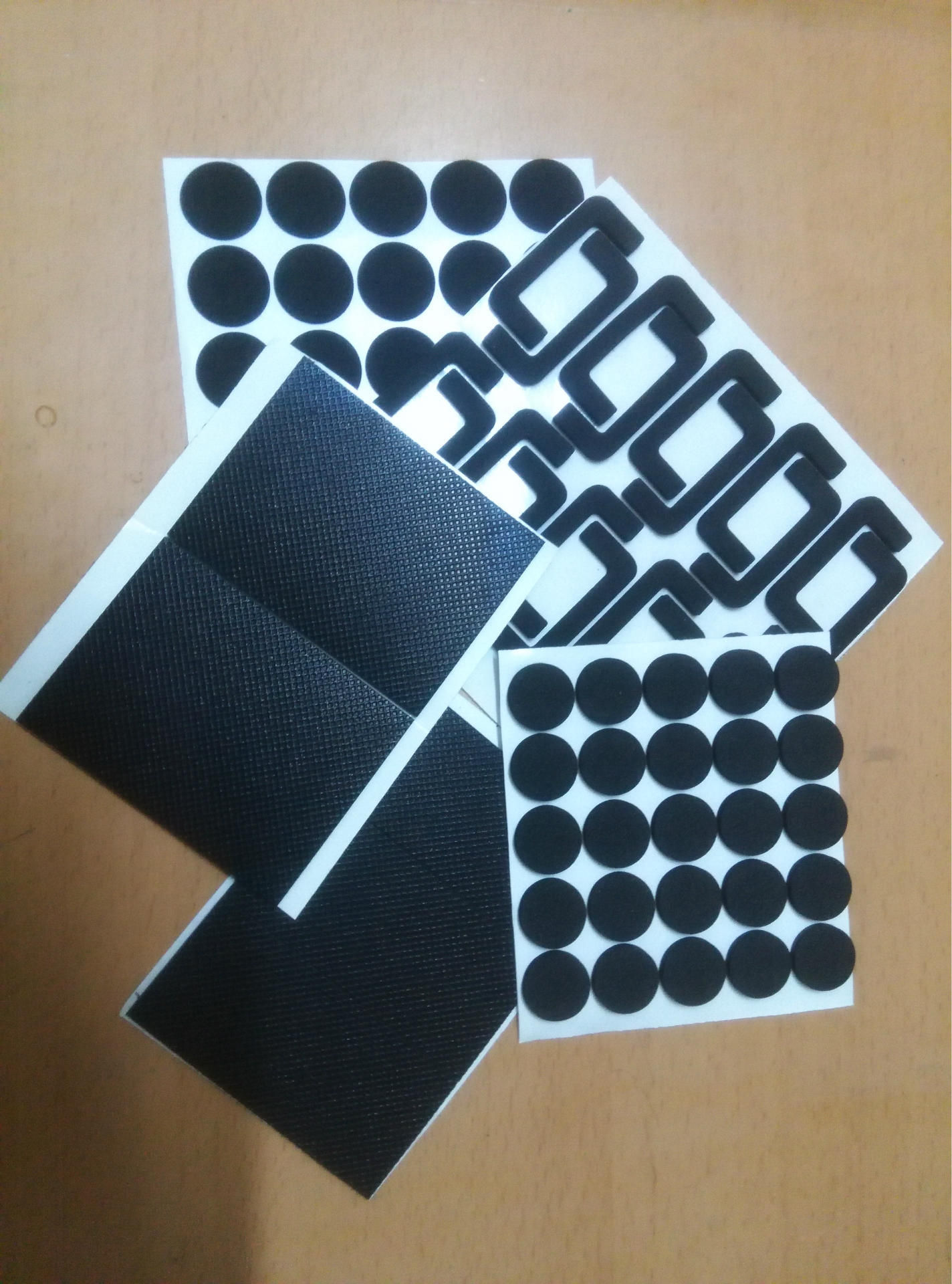 东莞厂家供应eva脚垫eva背胶脚垫黑色eva制品防滑防震eva模切冲型