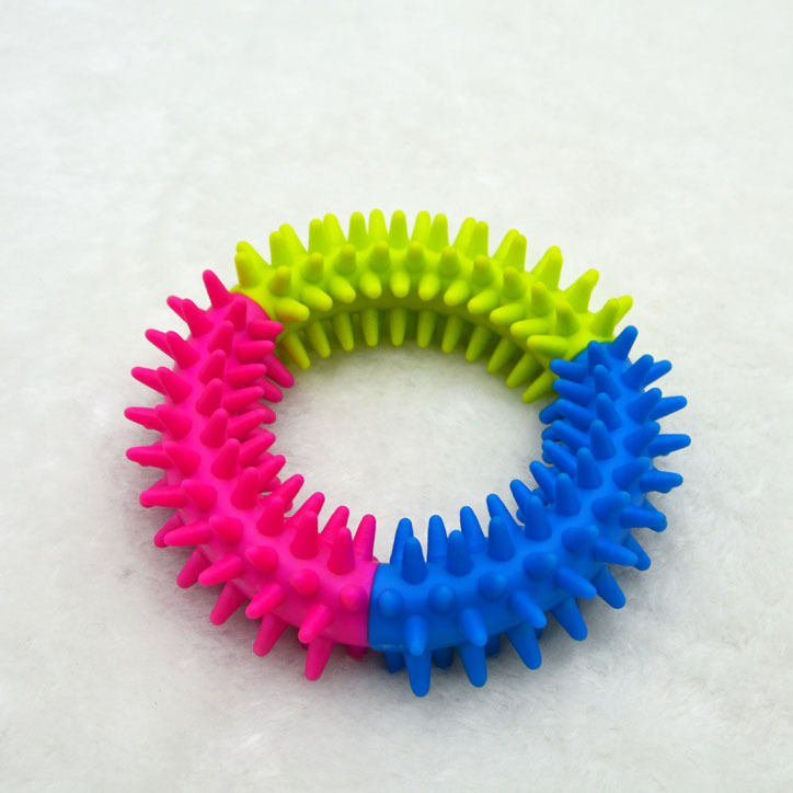 宠物玩具 橡胶耐咬玩具三色刺环狗狗磨牙啃咬玩具