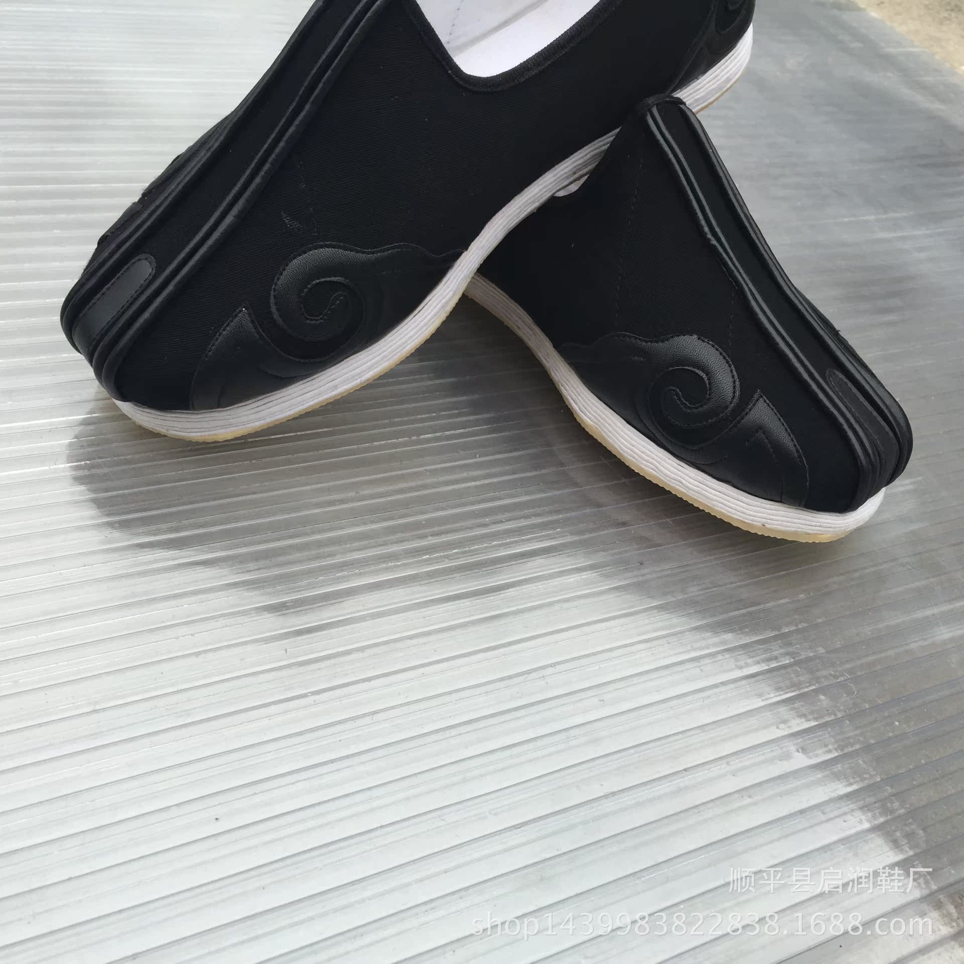 厂家批发机纳千层底老北京布鞋男式休闲踢死牛中老年开车遛弯洒.