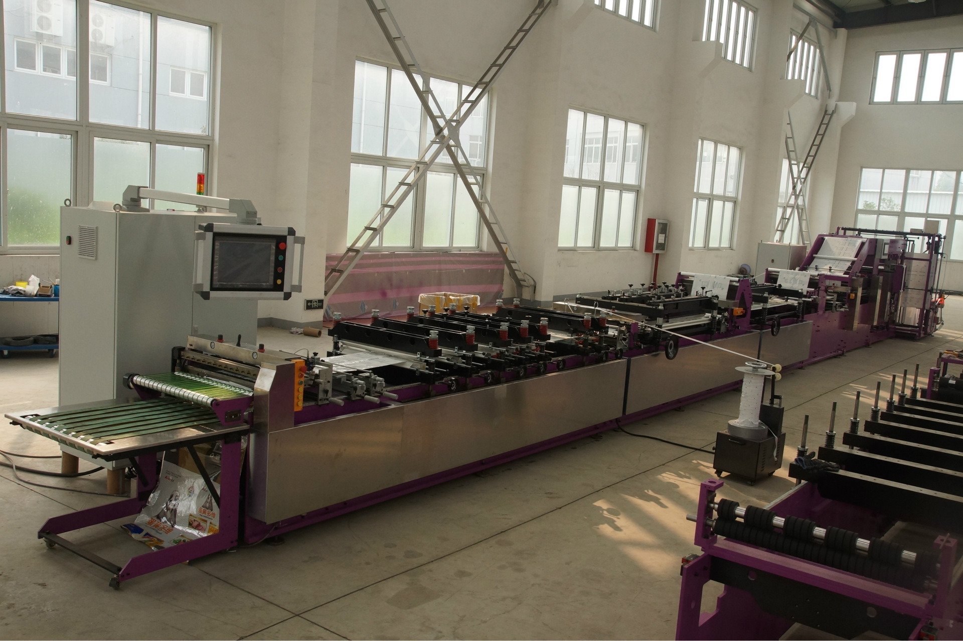 平底袋制袋机易撕拉链制袋机四边封拉链机八边封平底拉链机