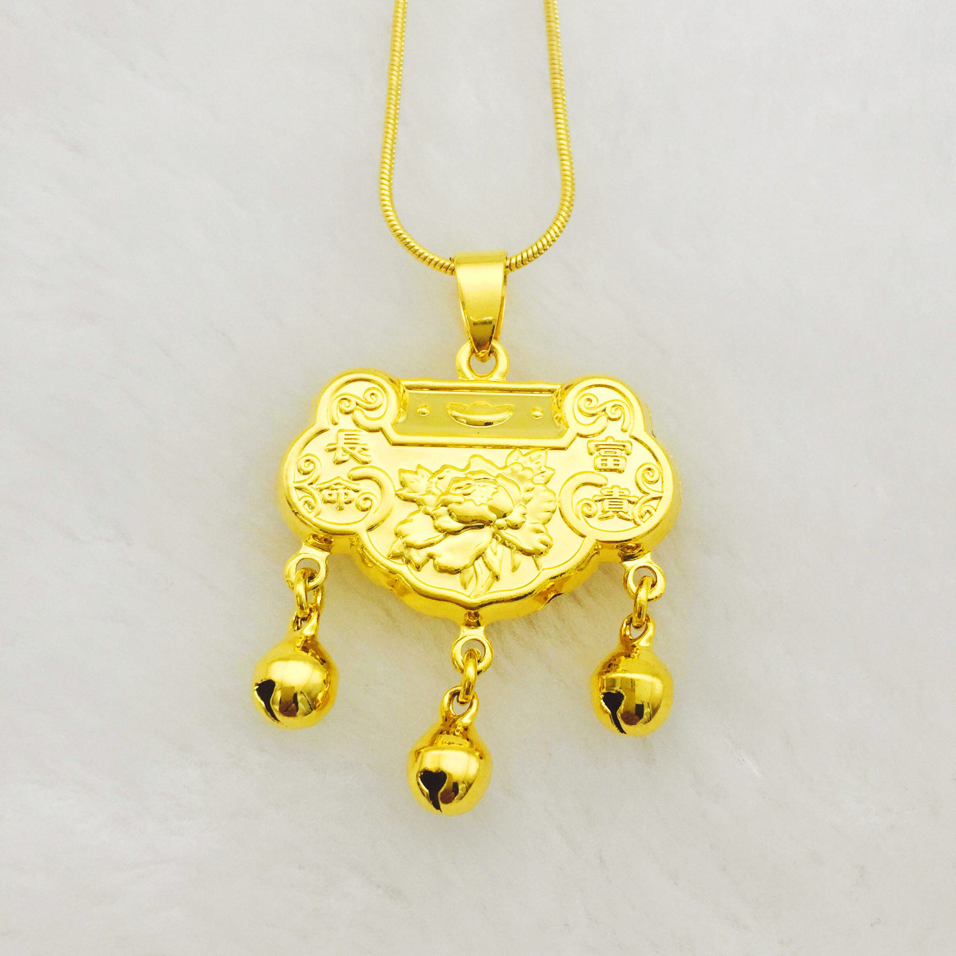 黄铜镀金长命锁 新款欧币金首饰项链女士款 黄铜镀金饰品一件代发