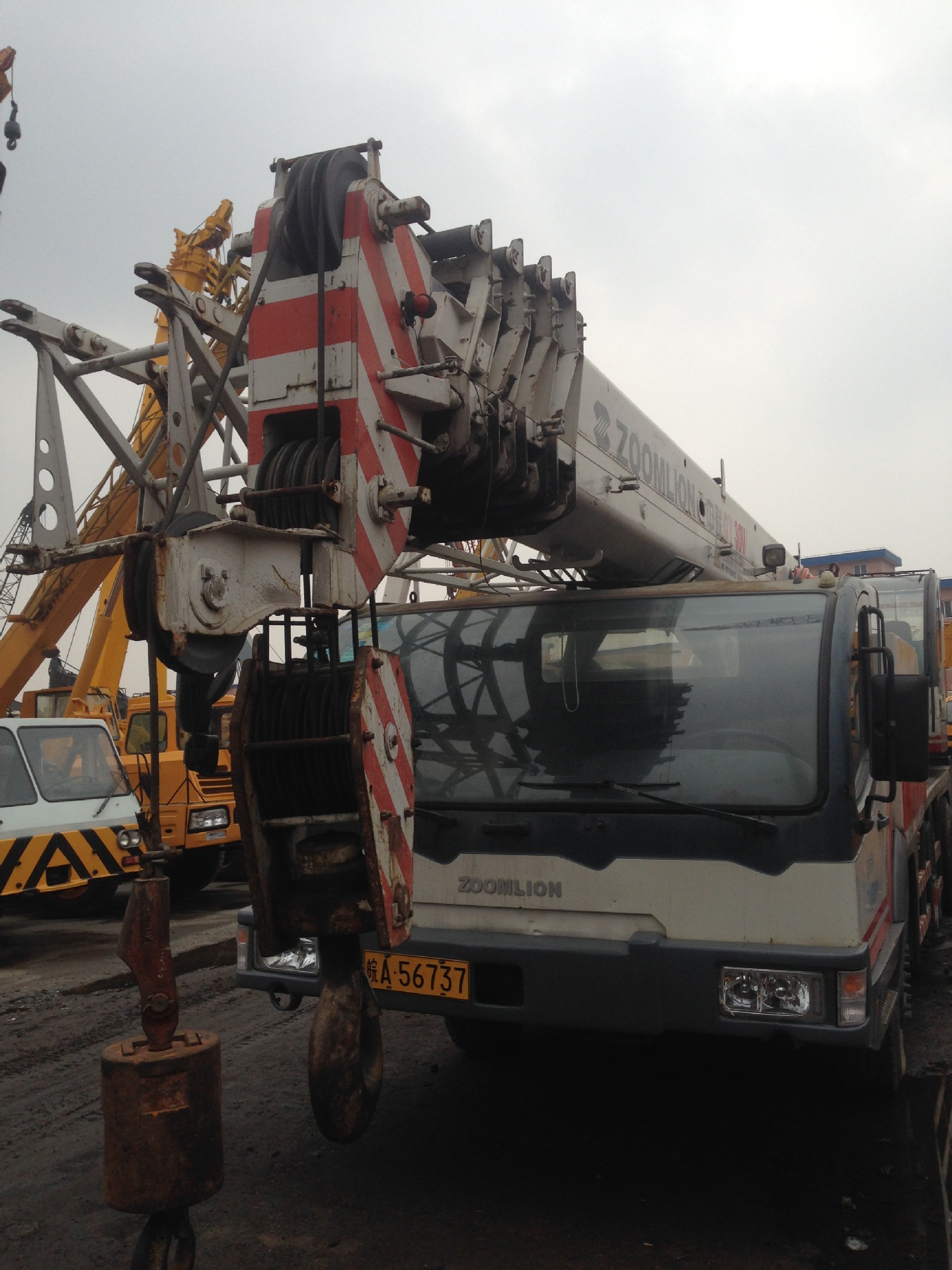 提供浦沅25吨汽车吊 二手汽车吊 五节臂全驾前后圆弧