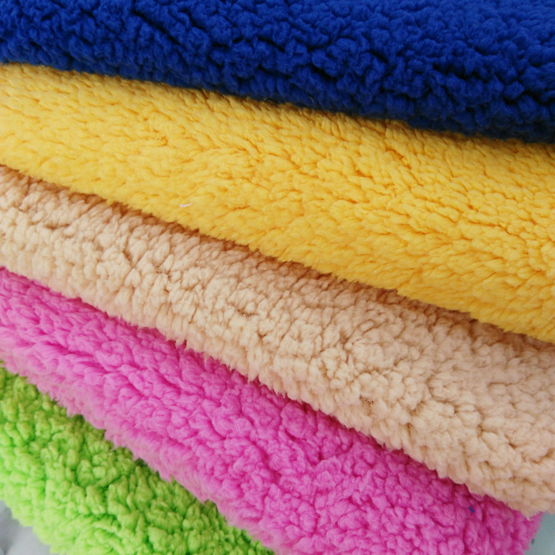 厂家供应染色棉花绒 泡泡绒 舒棉绒 北极绒 法兰绒等服装绒布