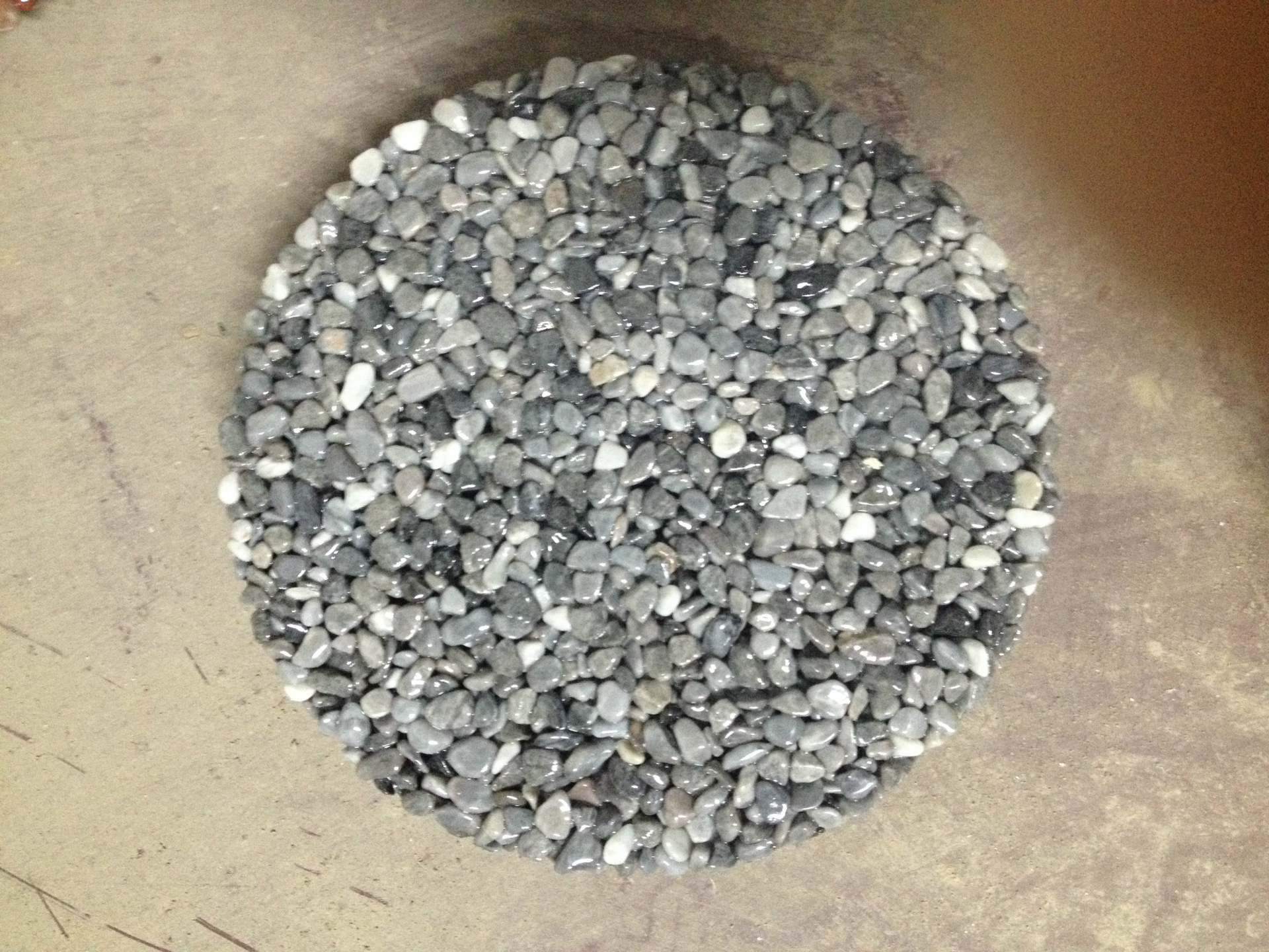 贵州盼石专业粘胶石透水路面厂家 胶粘石地坪厂家直销包工包料