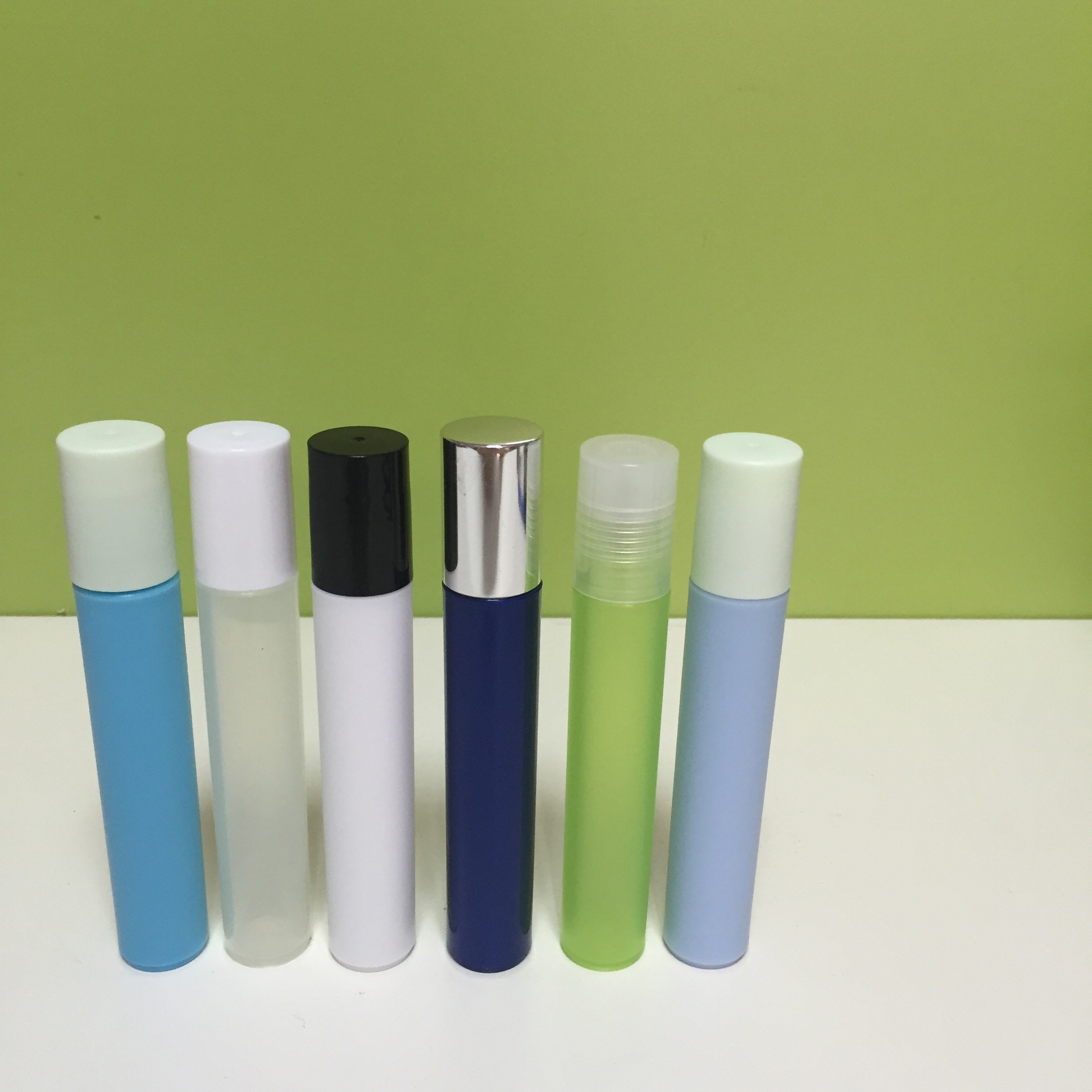 便携式化妆品塑料滚珠瓶 化妆品塑料滚珠瓶 塑料滚珠瓶 滚珠瓶