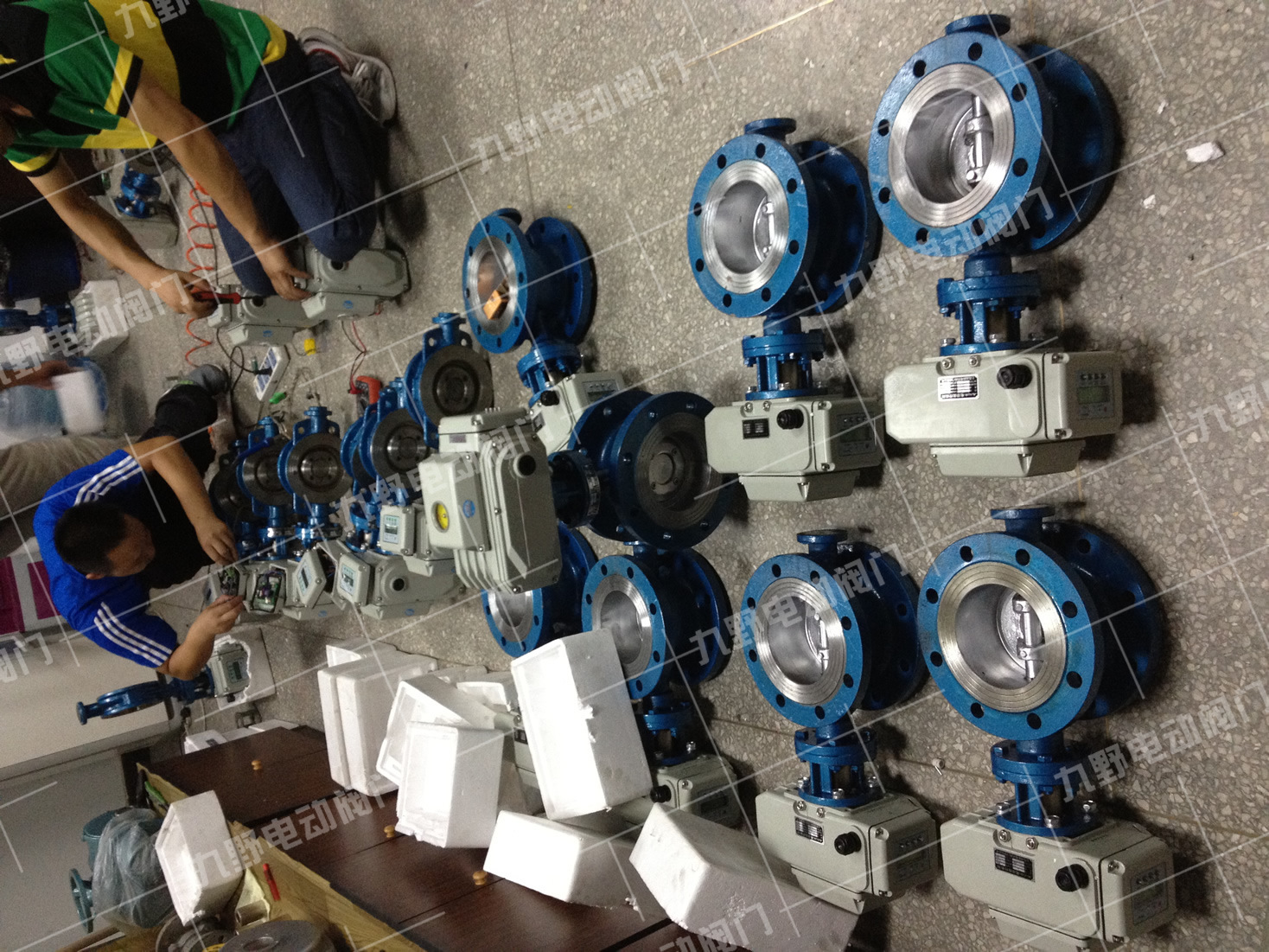 小型硬密封电动蝶阀安装调试