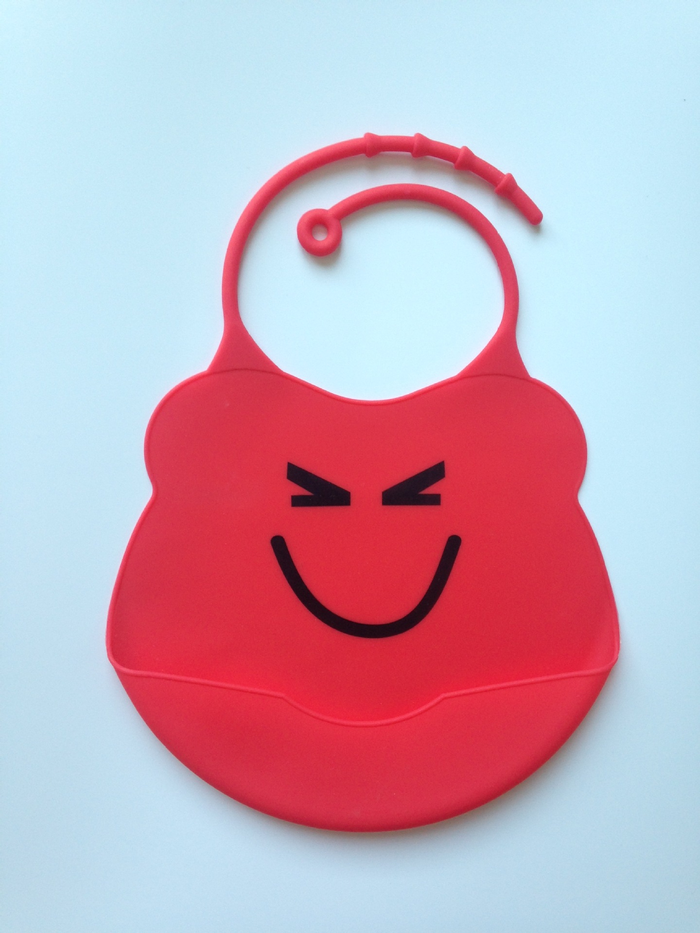 硅胶制品 硅胶肚兜 儿童硅胶围嘴 围兜 小孩口水兜