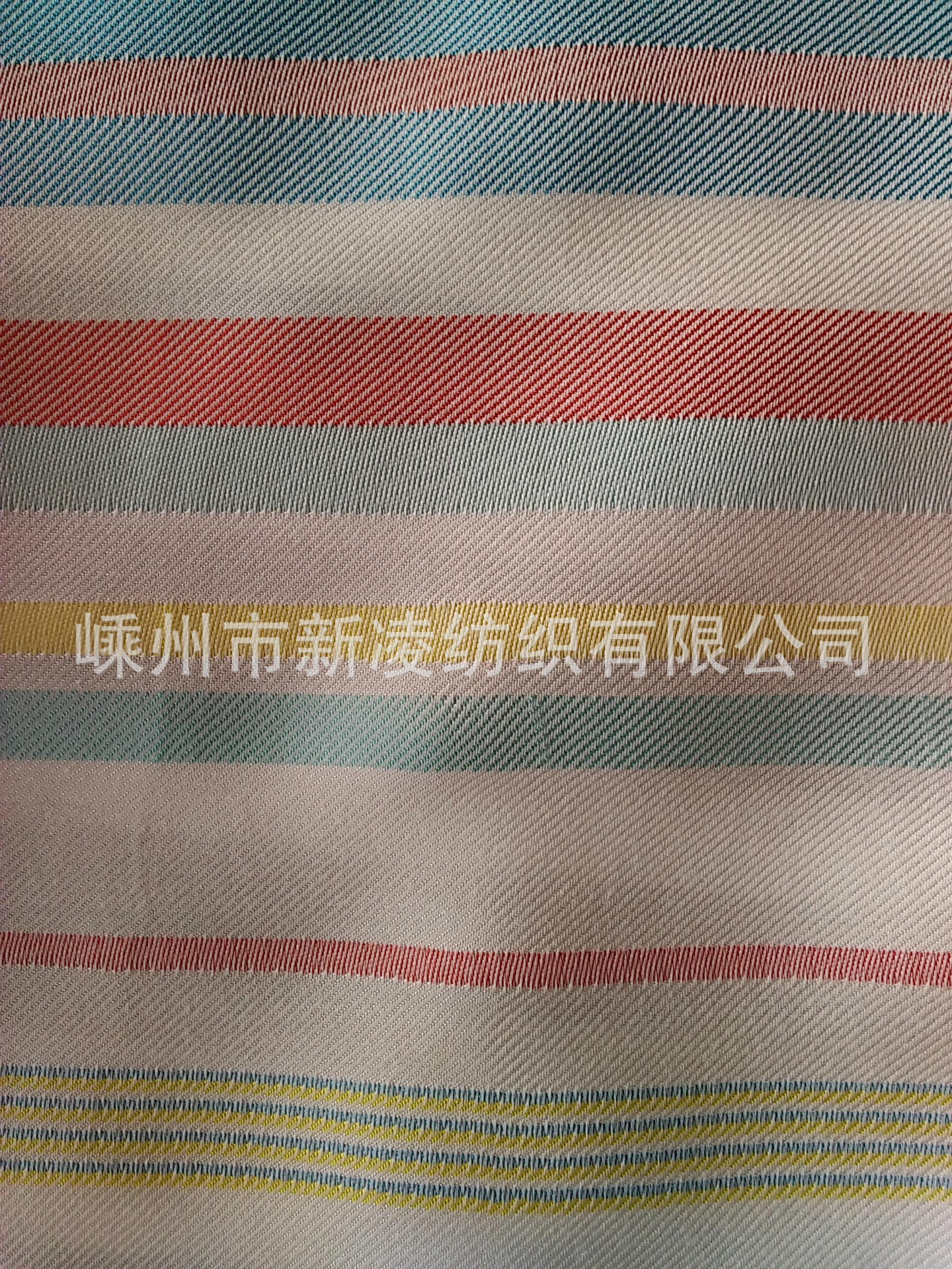 大提花面料服装效果图
