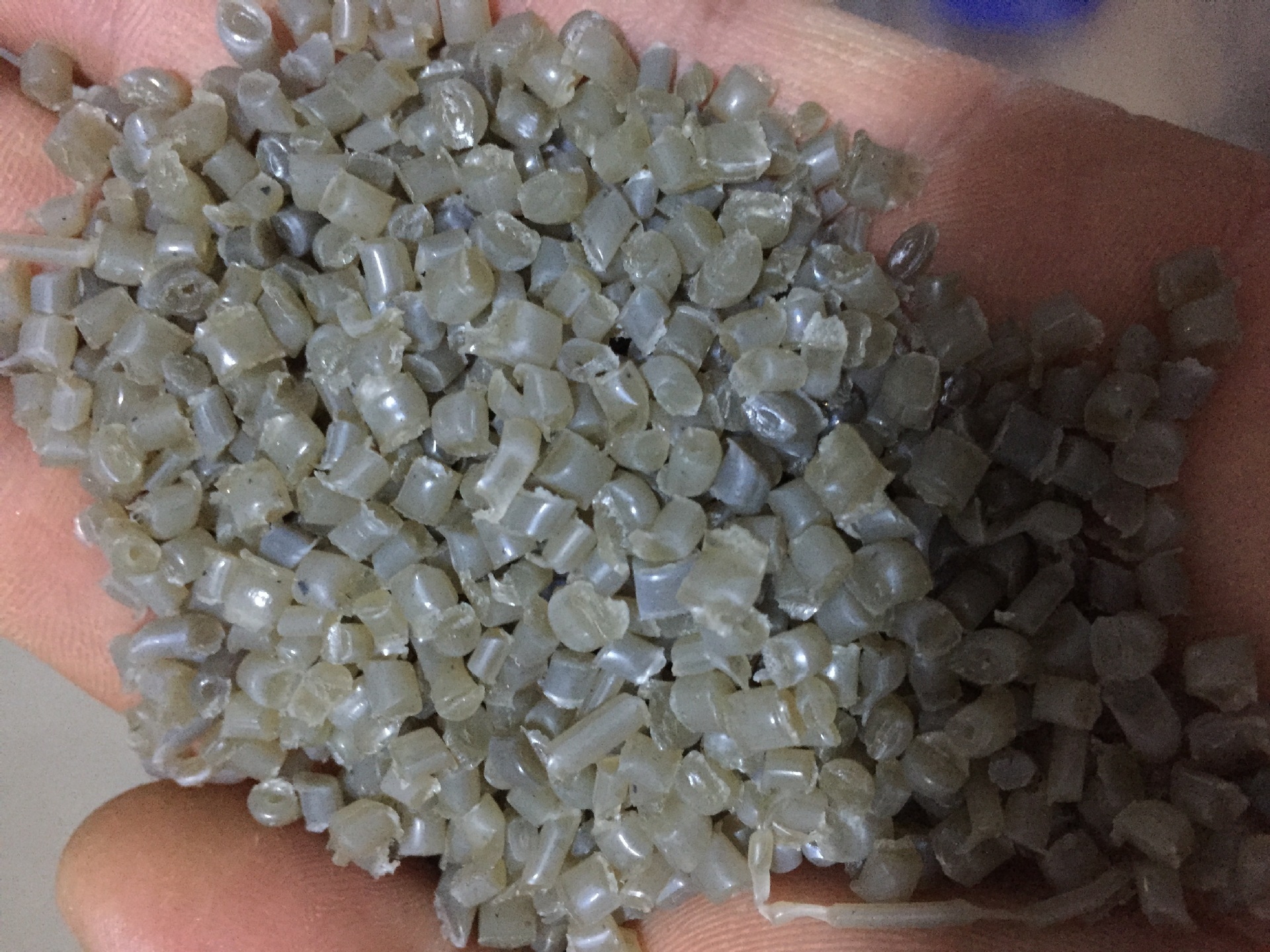 尼龙废丝造粒,尼龙颗粒,再生尼龙颗粒,尼龙地毯丝造粒