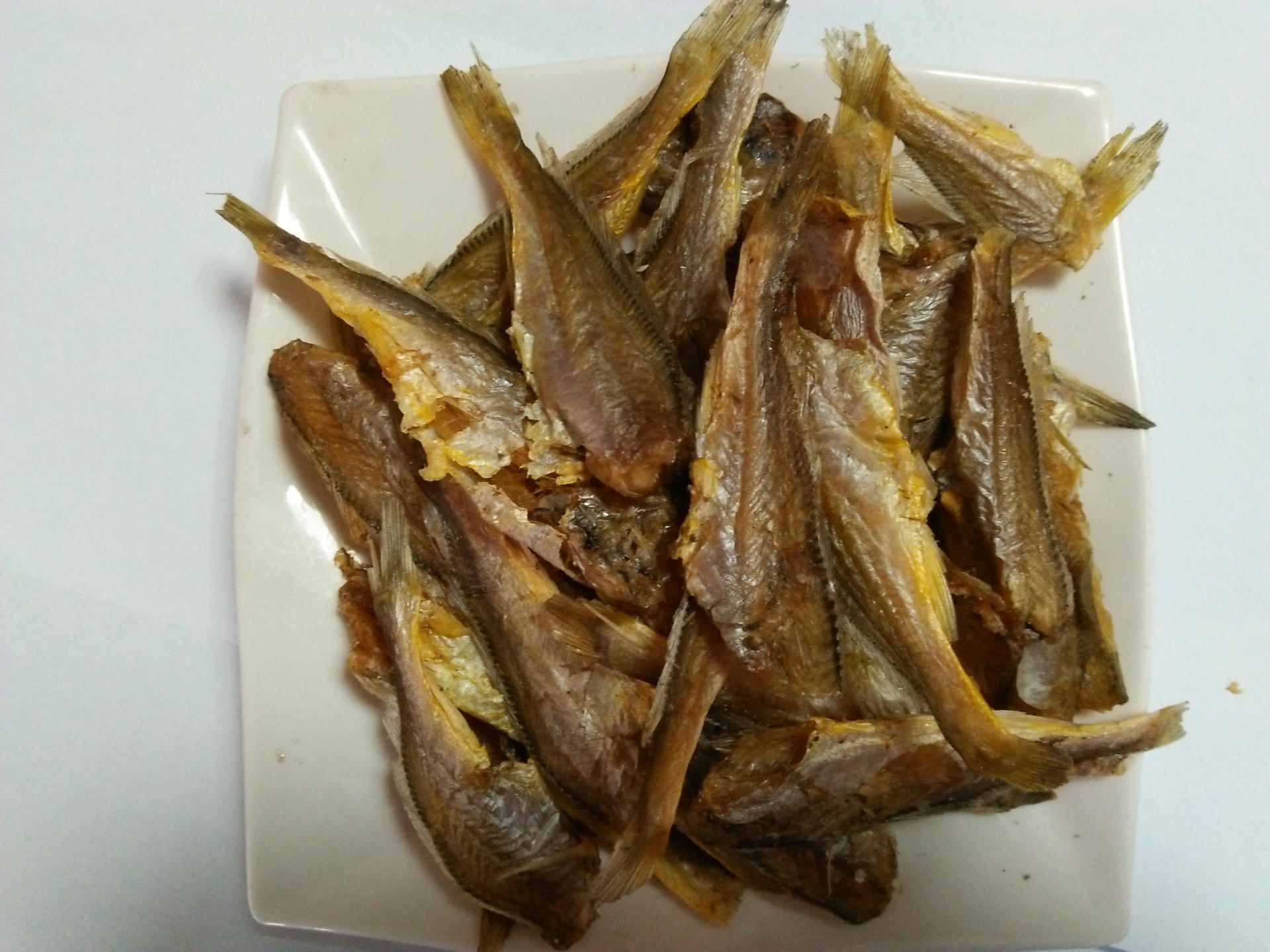 烤香鱼香酥小黄鱼香鱼干入口美味色香味俱全厂家