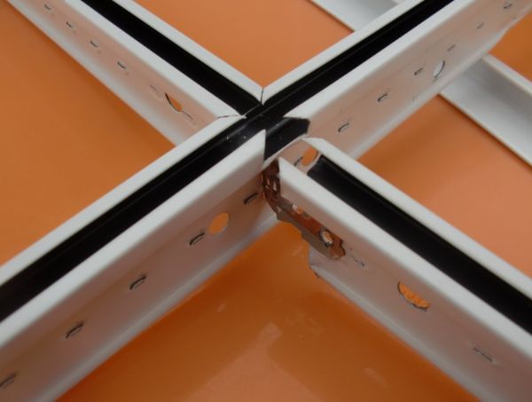 供应阿姆斯壮t型龙骨,立体白凹槽,,立体黑凹槽批发-阿里巴巴