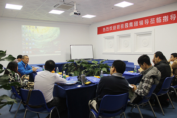 财务部组成的考察组一行7人,在青龙董事长宋敦清先生,营销总监贺金龙