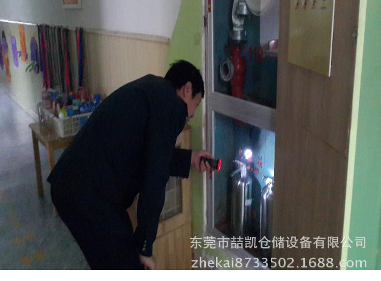 深圳防火器材_喆凯供应消防栓箱 东莞钢门玻璃