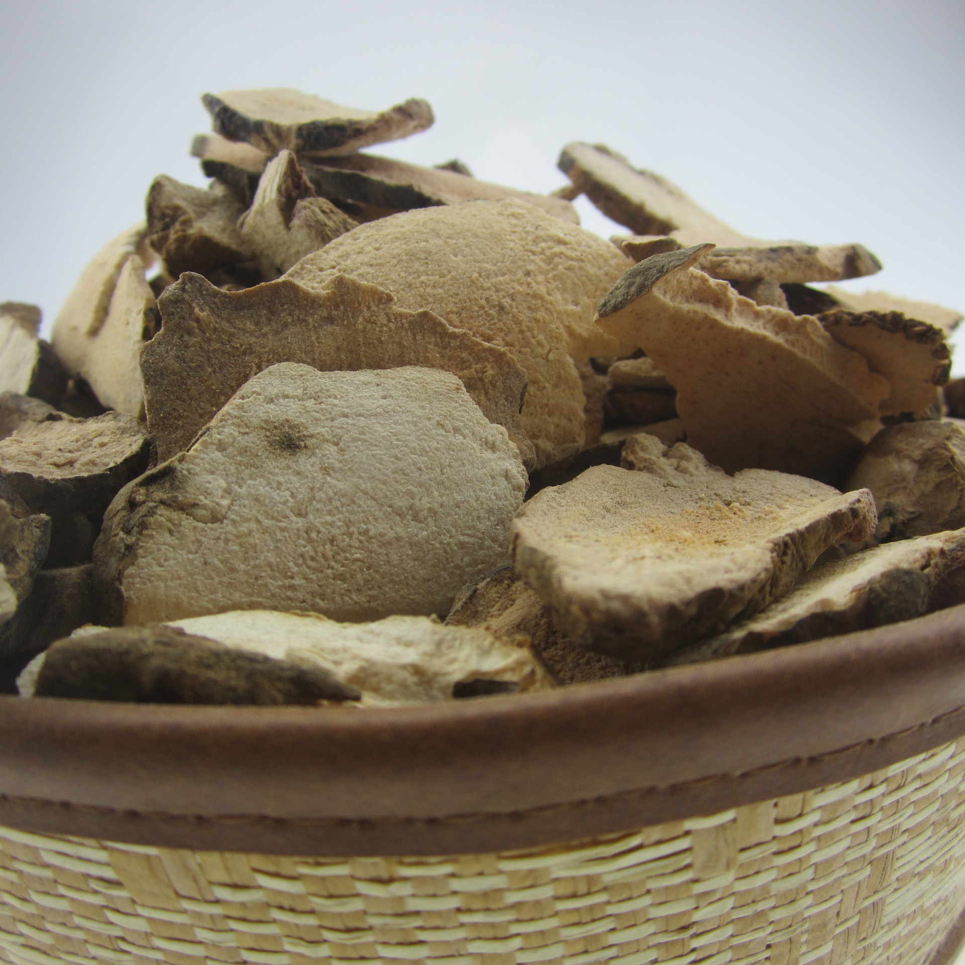 轩草供应中药材 厚片土茯苓