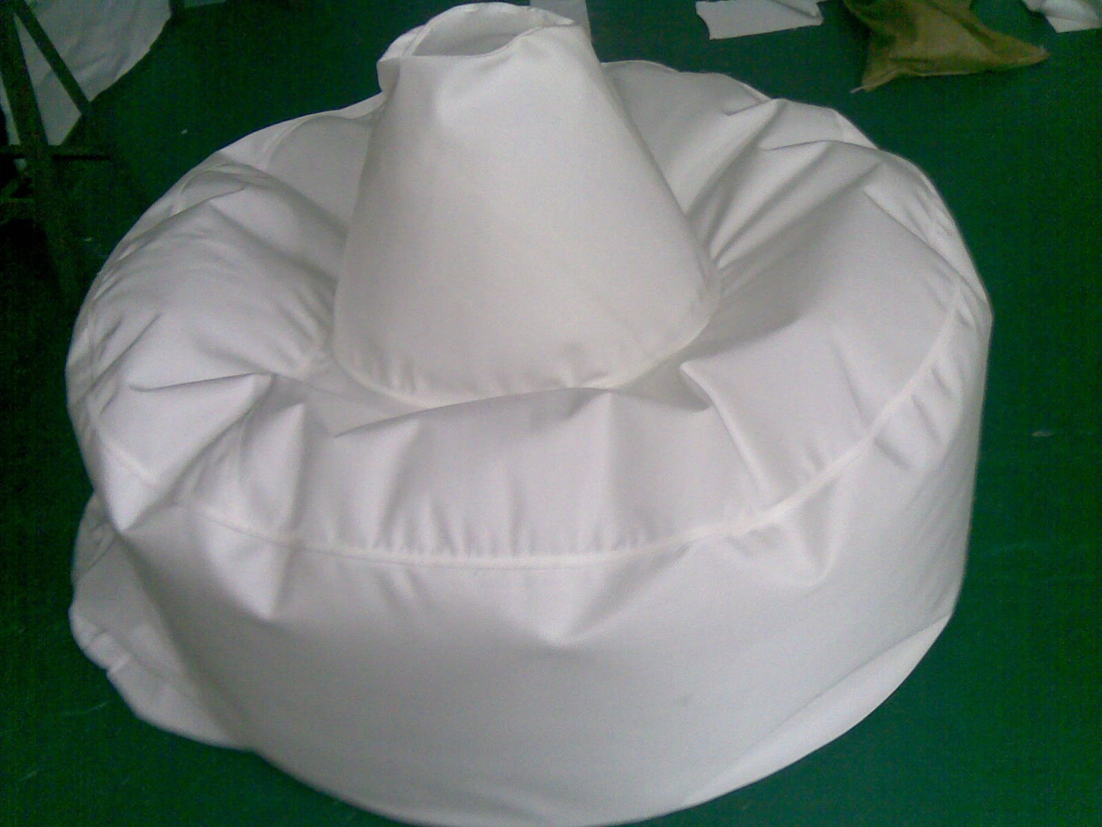 生产,制作各种离心机,压滤机,板框机用滤袋等,可提供高密度液体过滤袋