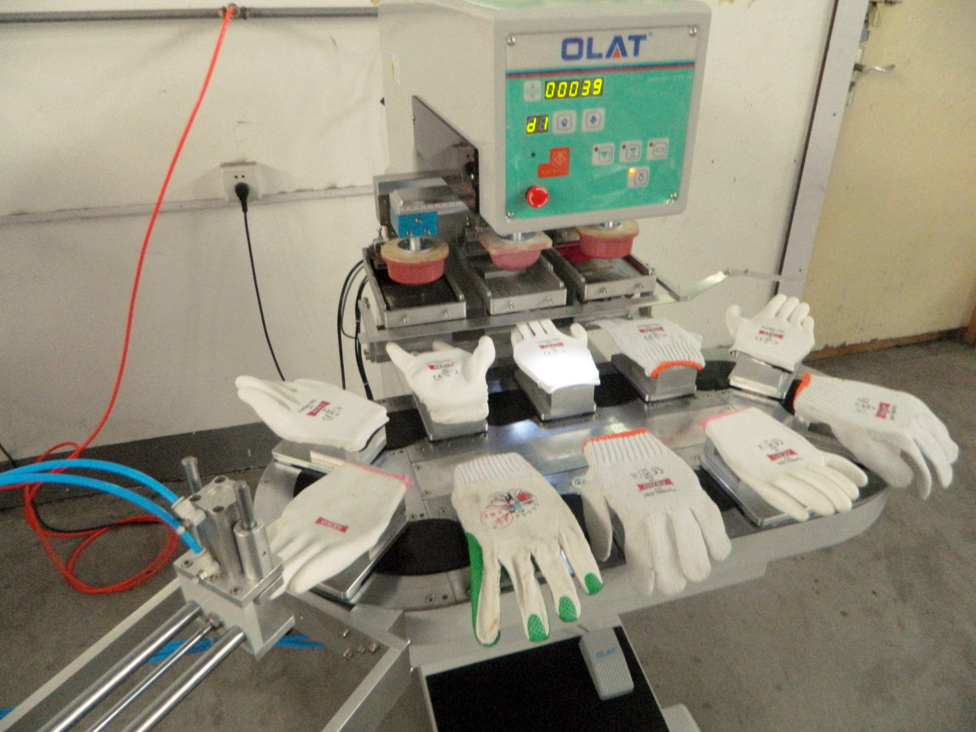 自动化手套移印机 三色自动下料移印机 手套印刷机