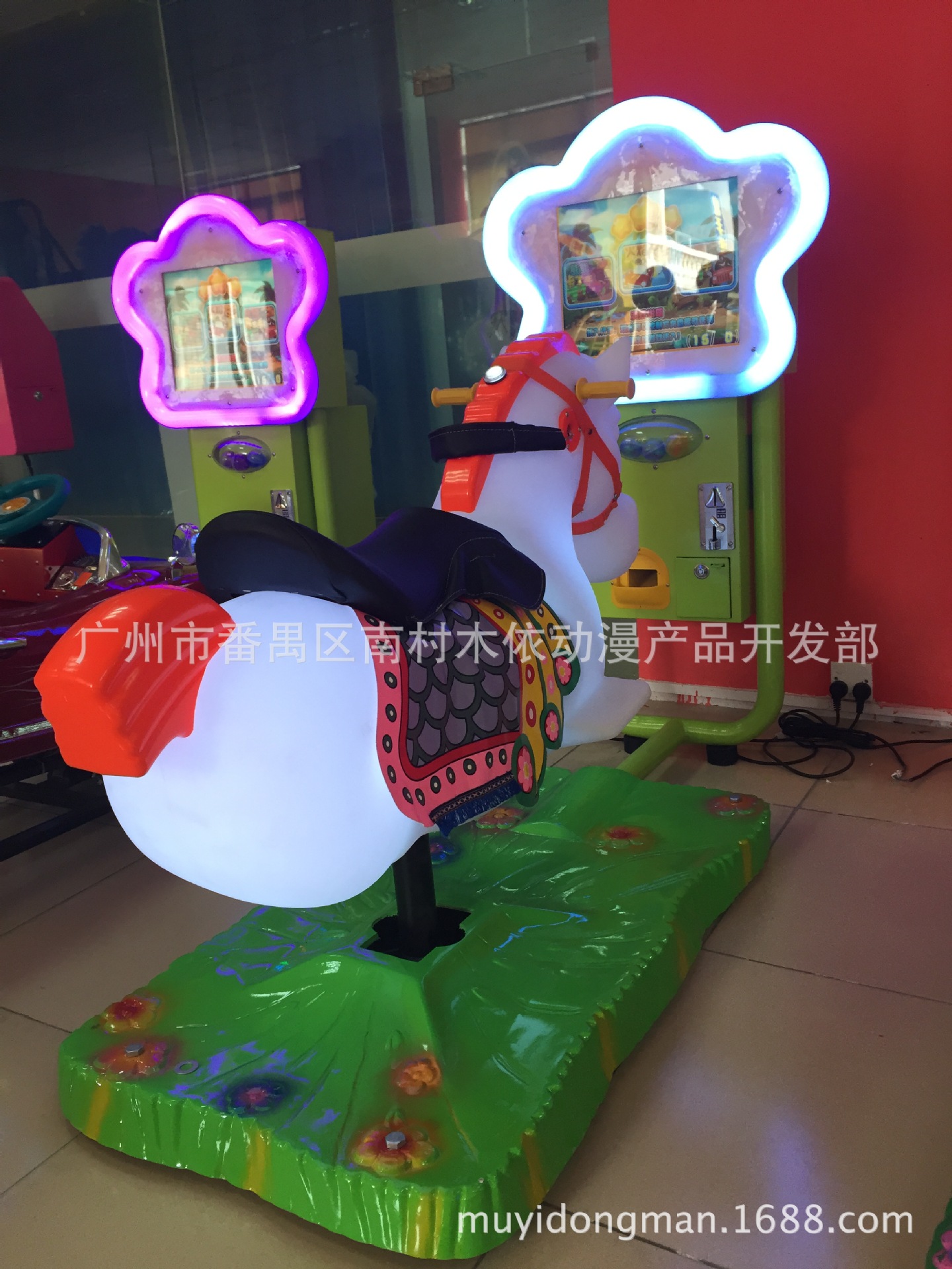 儿童互动摇摇车--3d赛马出扭蛋产品介绍:    1,玩法说明:   对准