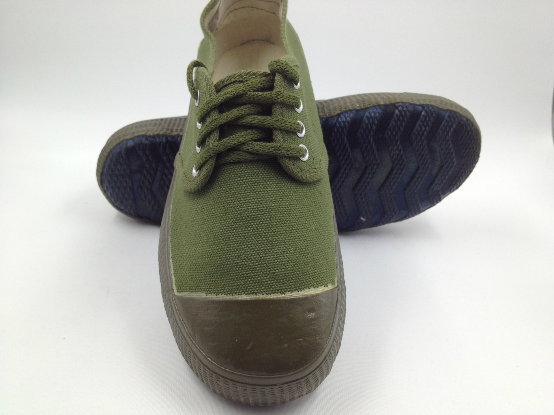 动发3377低帮劳保解放鞋工地民工工作鞋作训鞋批发军训鞋