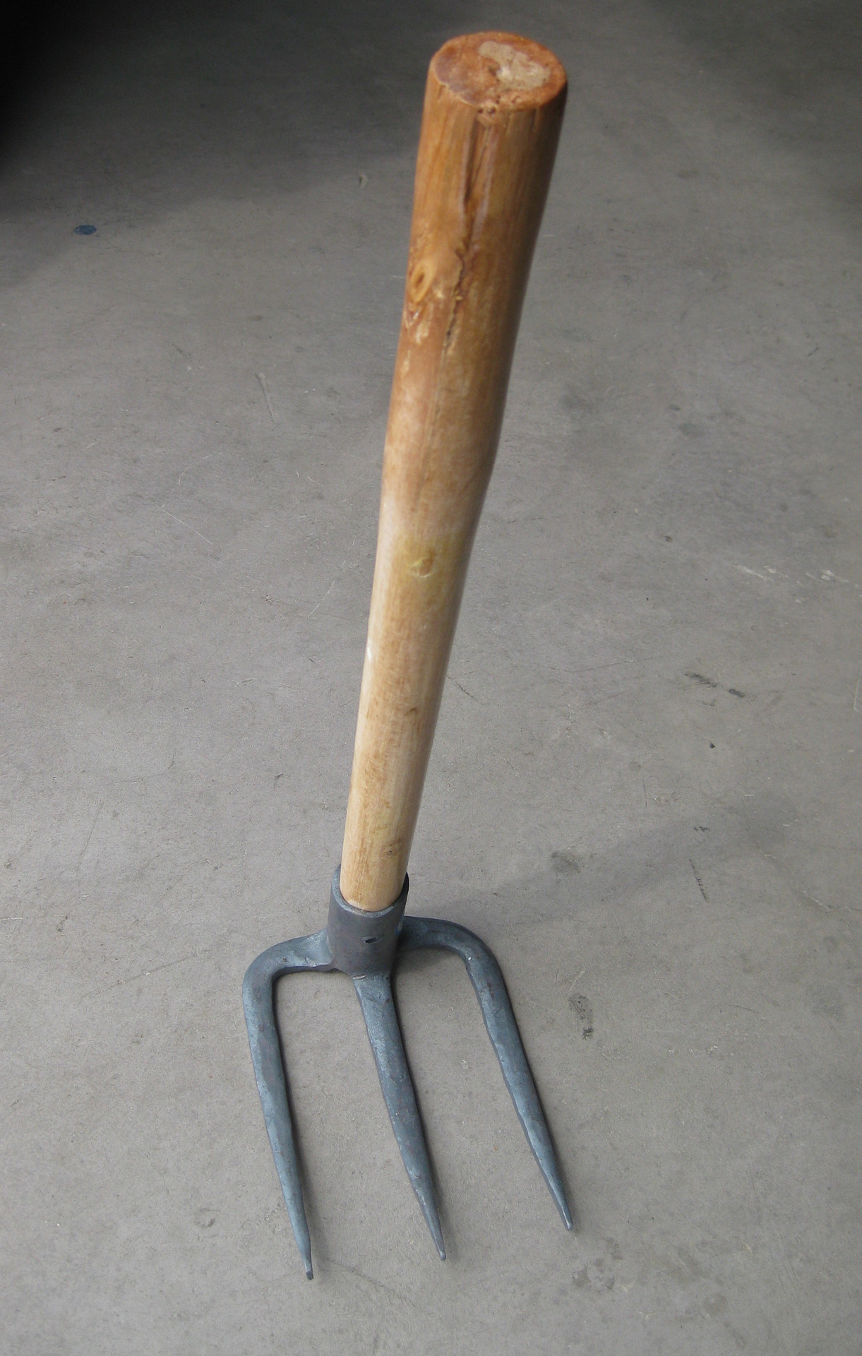 厂家经销 王家炉农具 整体锻打叉锄 锄头 钢叉