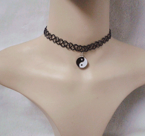 外贸个性复古弹性鱼线纹身项链 阴阳和平锁骨吊坠项圈 双线 多款