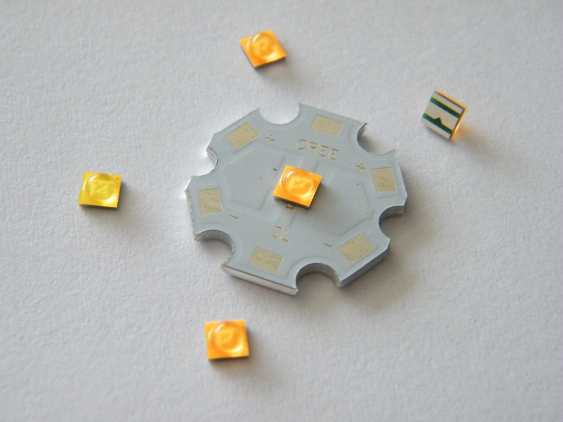 cree科锐xbd xte xpg xpe xpl xml2灯珠t6 u2 r5 q5灯珠1元链接