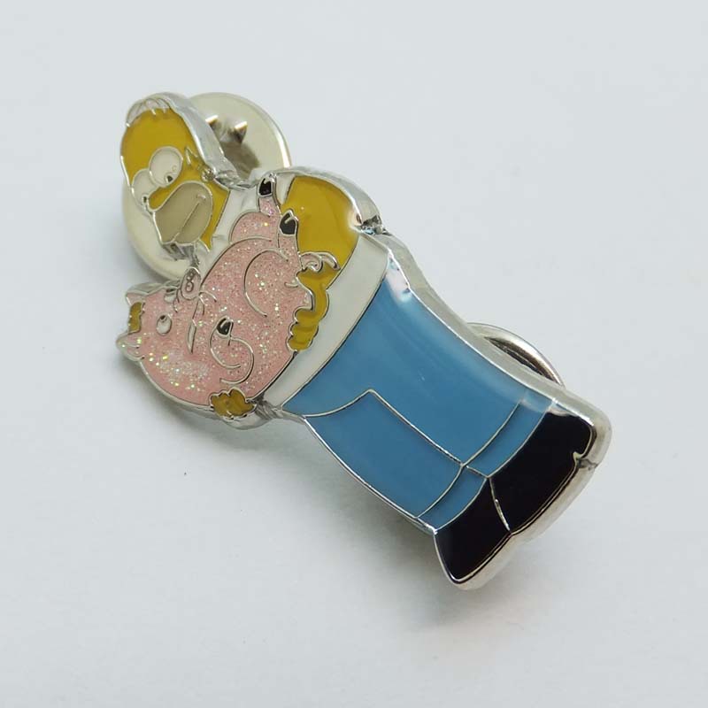 定制烤漆金葱粉徽章 供应优质金葱粉胸章证章徽章