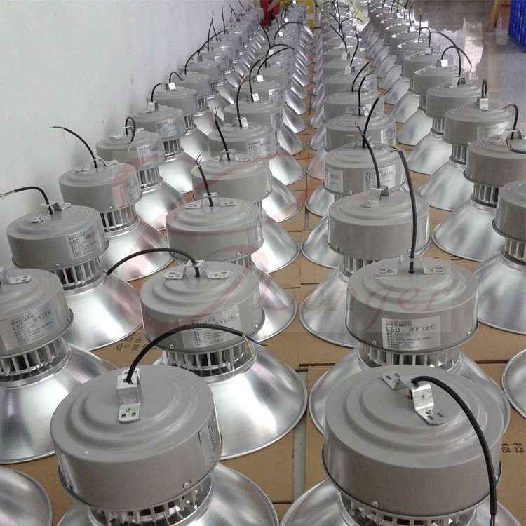 供应质保两年仓库车间工厂照明 led贴片一体工矿灯100w