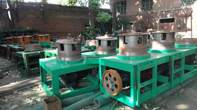 厂家直供新型板材拉丝机 普通干式拉丝机干式水冷拉丝机