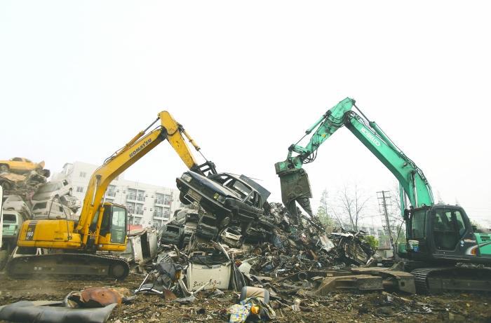 2016大量报废汽车何去何从 废旧金属汽车破碎机有妙招