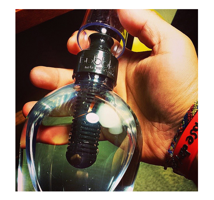 bobble美国原装进口 活性炭净化水杯 运动户外水杯塑料杯 550ml