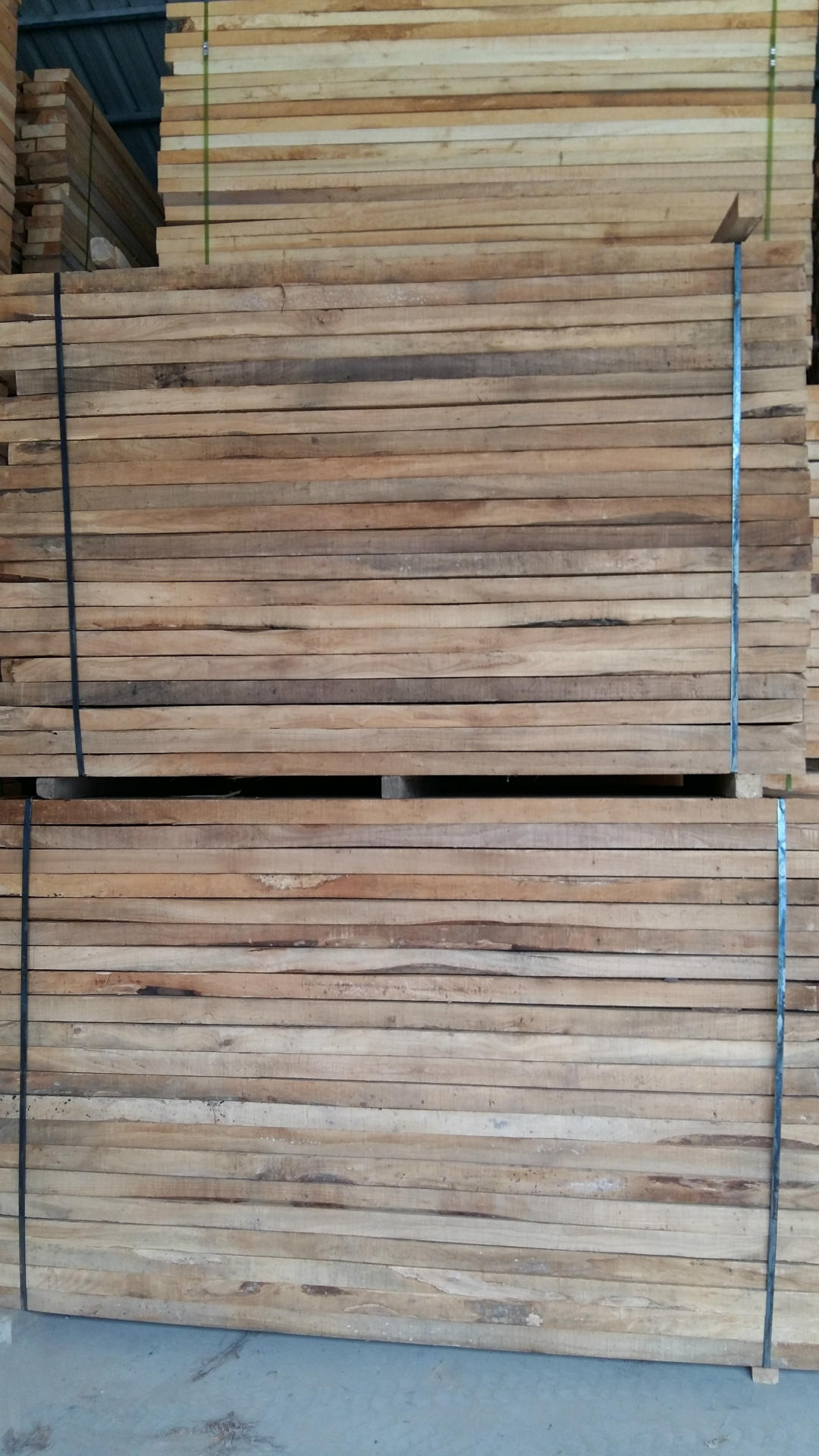 厂家直供榆木烘干板材适用于仿古家具经过除虫热压板面