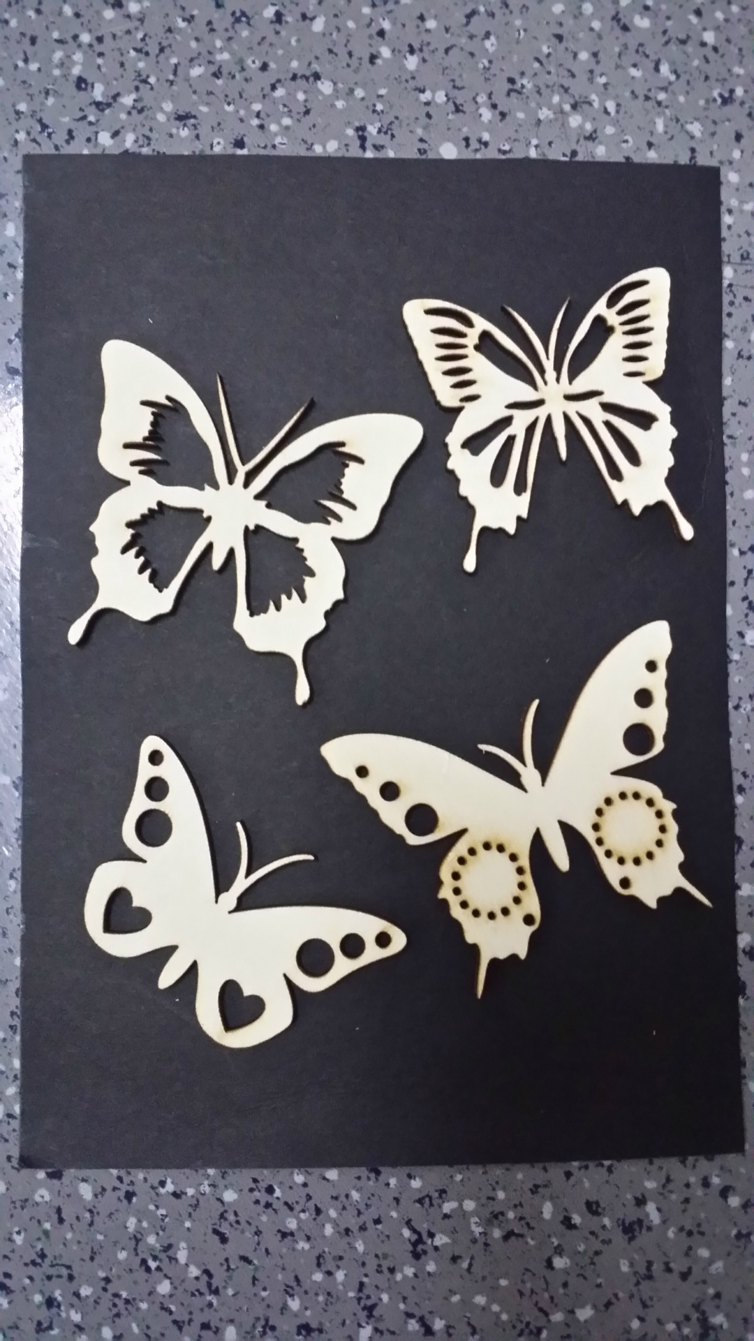 diy激光切割木质木制小装饰品蝴蝶激光镂空白胚本色厂家批发