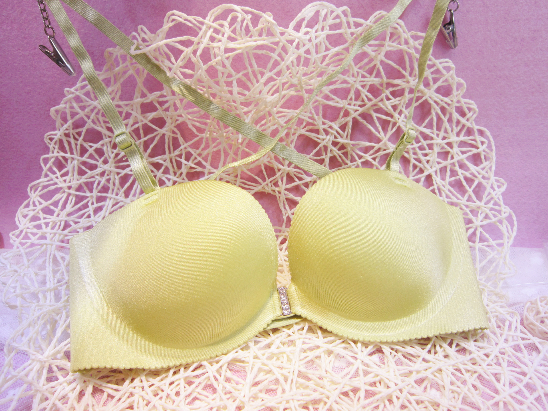 网络爆款性感半罩杯一片式无痕少女前搭扣三条线美背加厚聚拢文胸